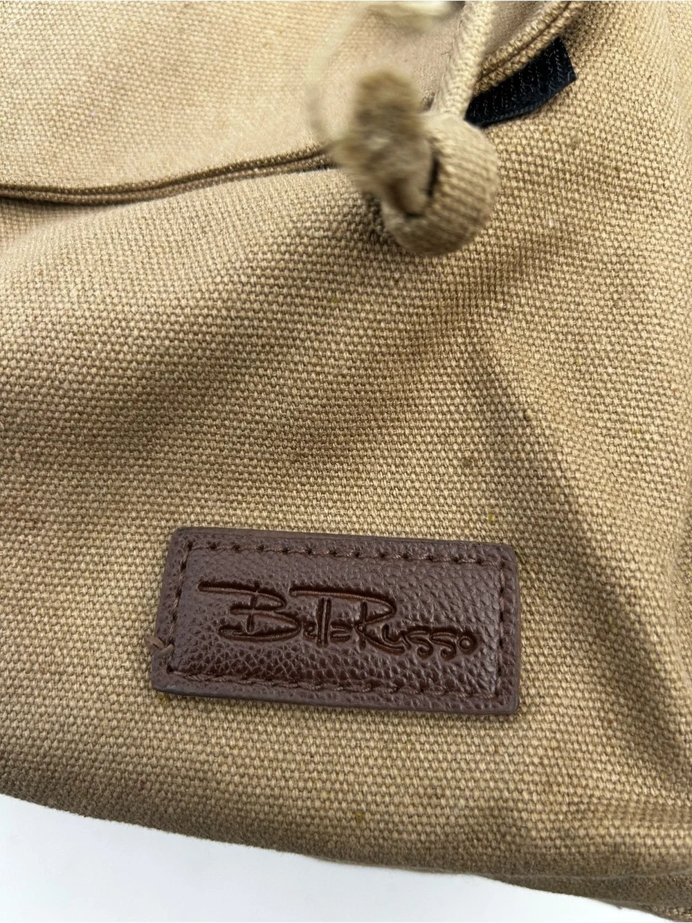 Bella Roso men’s Khaki Canvas Drawstring Backpack with Brown Trim Sz 17”x12” 8”